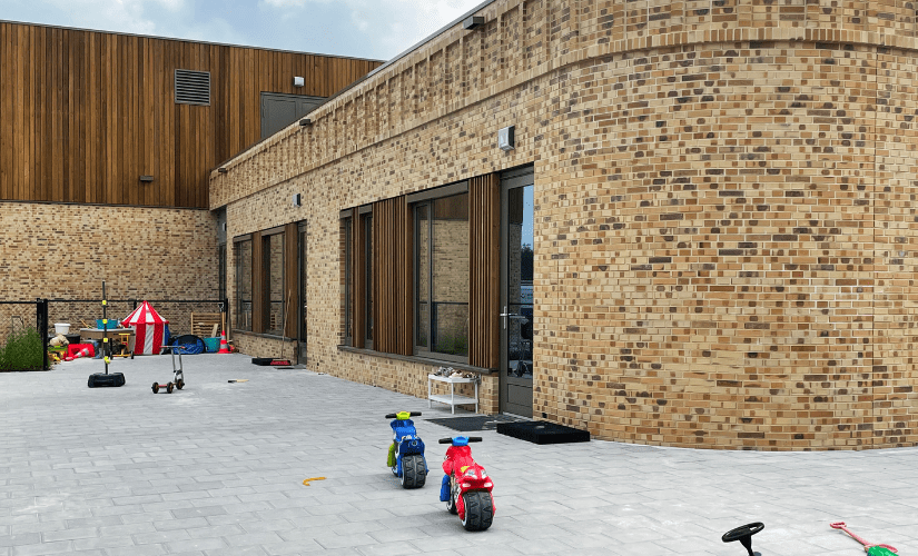 Kindcentrum Nijnsel school Van Stiphout exterieur metselwerk hout
